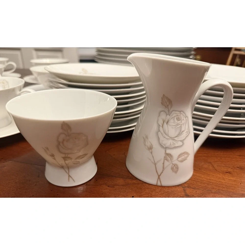Rosenthal Classic Rose 57pc Pristine China Service, 15
